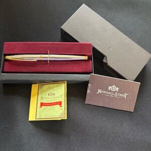 Newhall Street Gold and Silver Pen